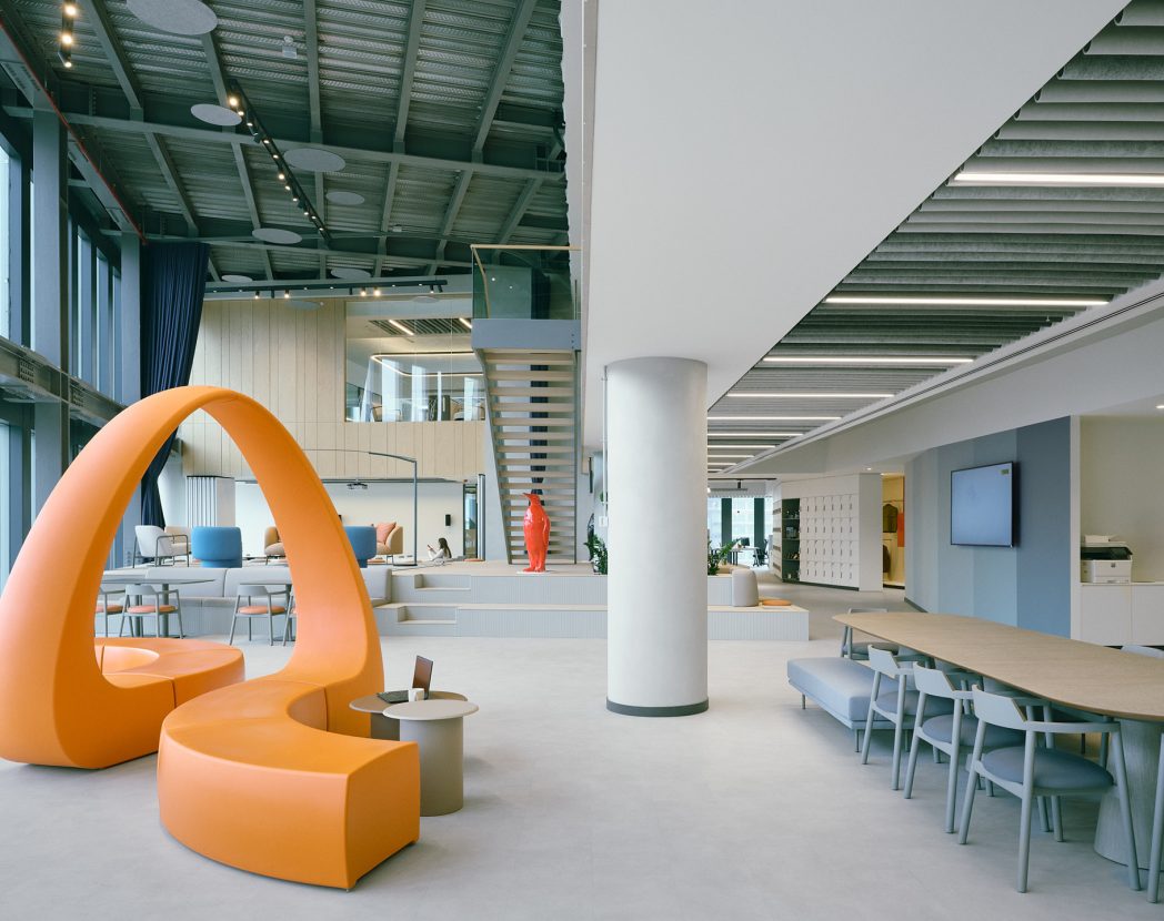 EKAP8537_jtnW © 2025