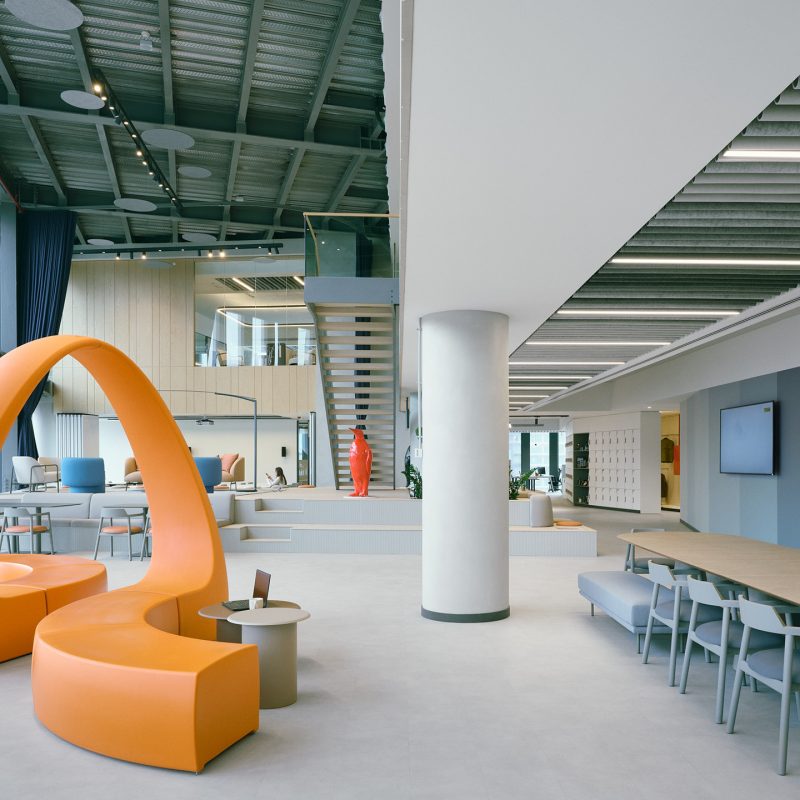 EKAP8537_jtnW © 2025