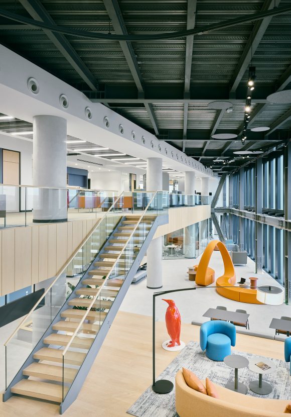 EKAP8753_jtnW © 2025